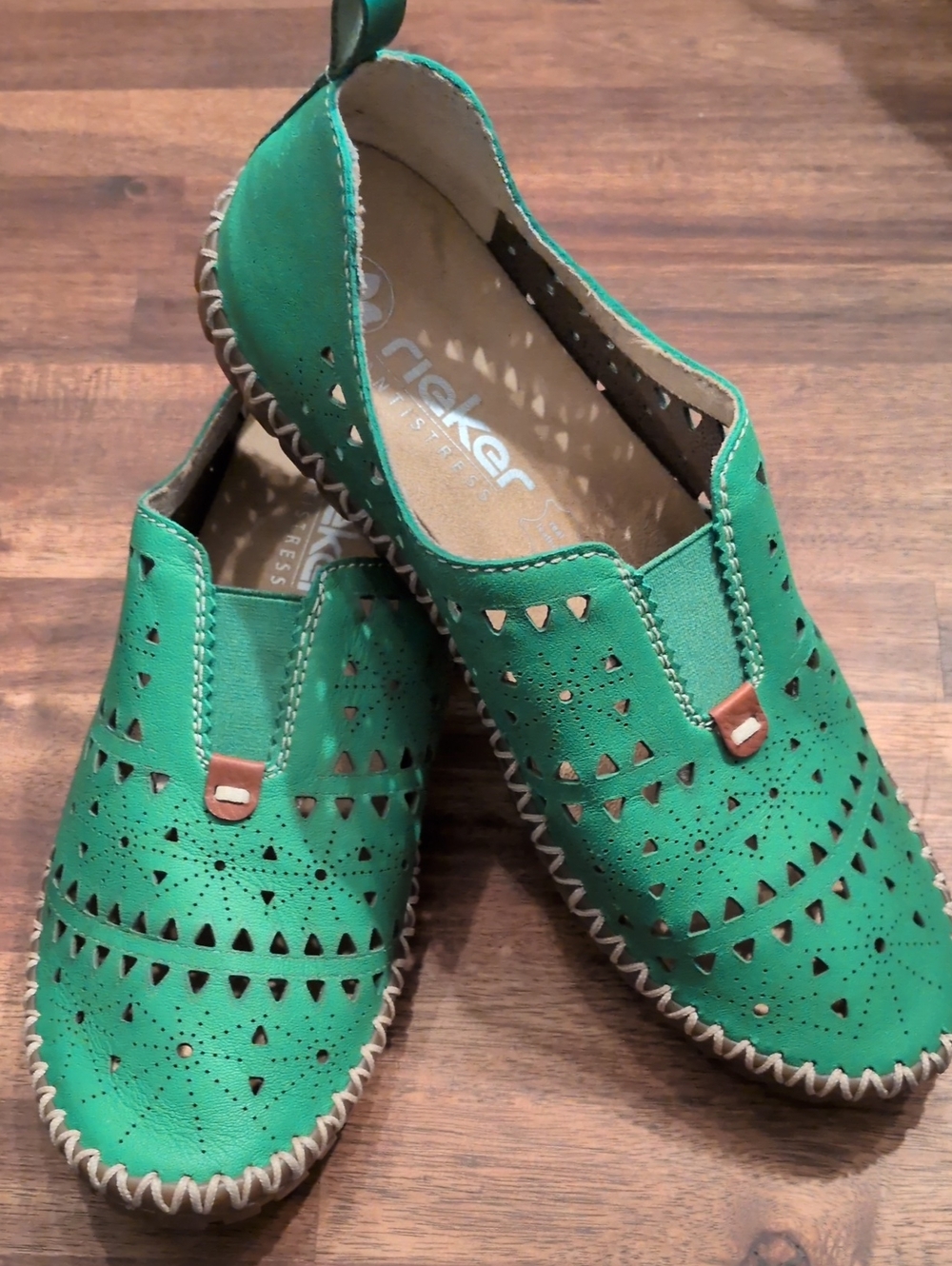 Rieker 40253 Cut-Out Loafer Green Shoes